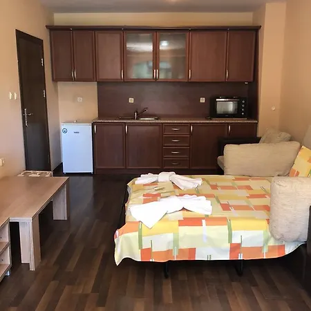 In Bonita ساني بيتش