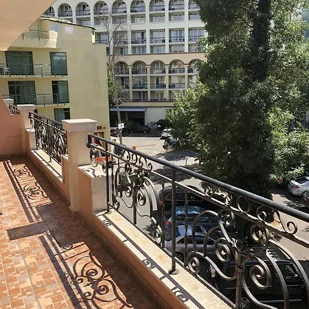 In Bonita شقة *
